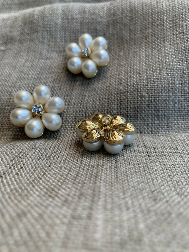 Mrs. Darcy - Button